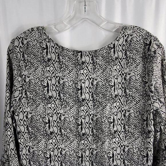 Ophelia Roe Black & Ivory Abstract Print Blouse Women's Size Small NEW - Picture 11 of 14